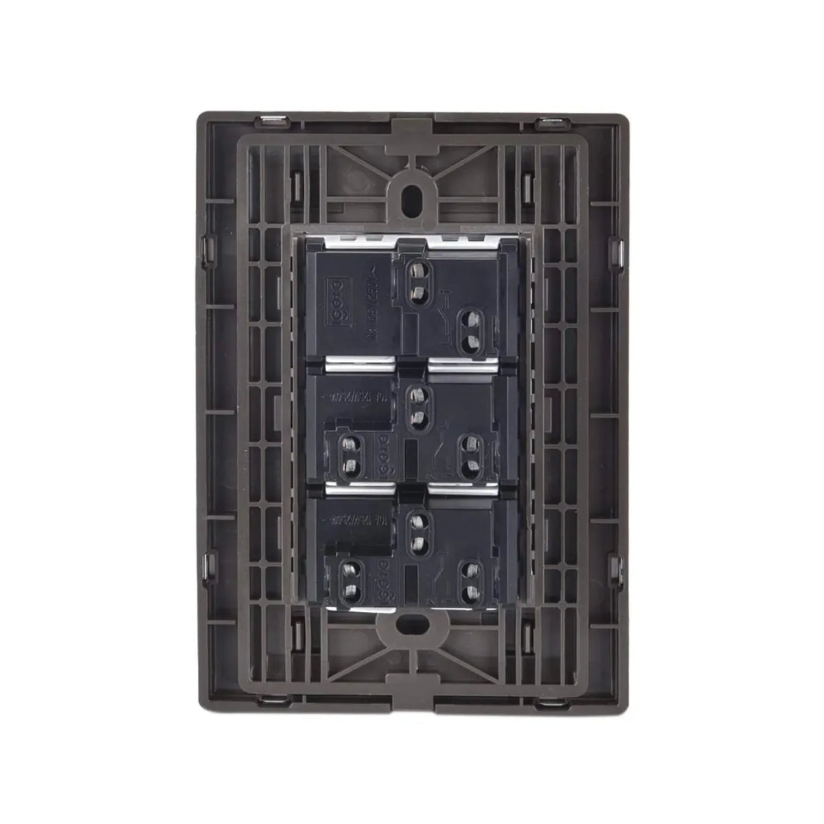 Módulo eléctrico con tres interruptores tipo tecla color café, diseño modular para empotrar en pared 10A 250V