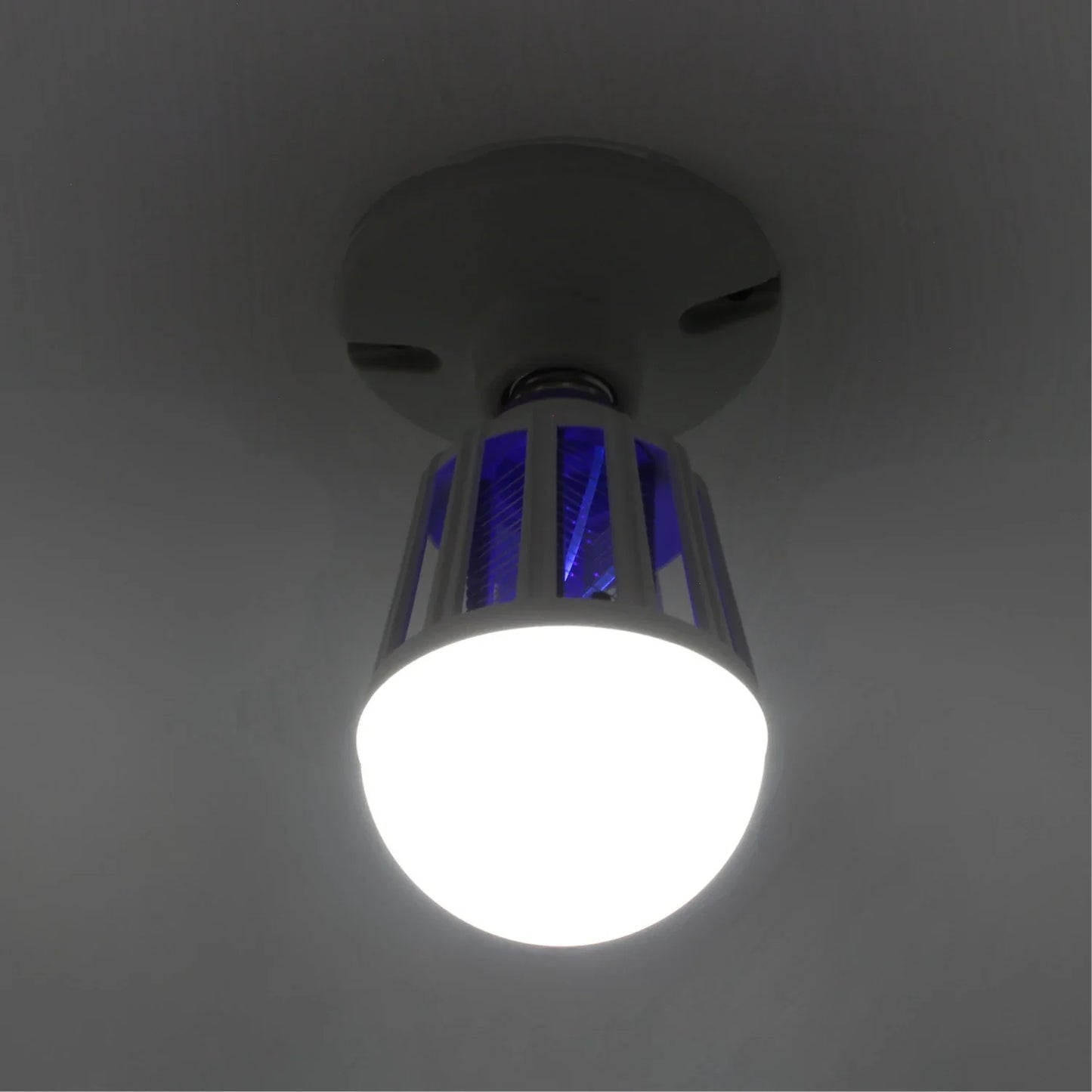 Foco led 15 W mata insectos Sanelec 1653