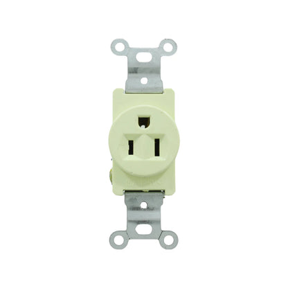 Contacto eléctrico sencillo aterrizado 15A 125V, color crema, para instalaciones residenciales.