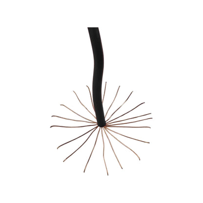 Cable eléctrico negro con aislamiento pelado, mostrando hebras de cobre conductoras extendidas