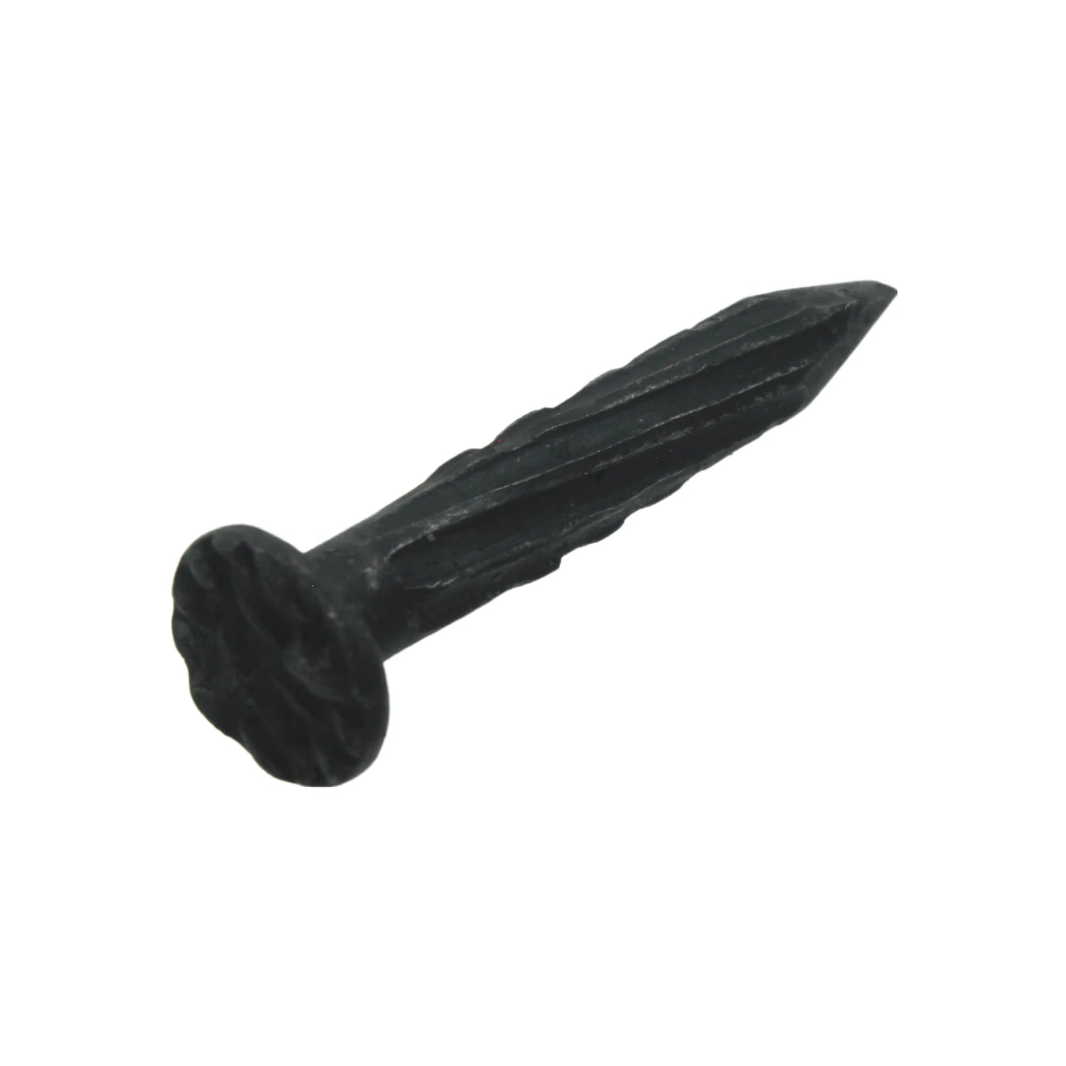 Clavo para concreto negro de 1 pulgada, calibre 8, con cuerpo estriado y cabeza plana para fijaciones robustas