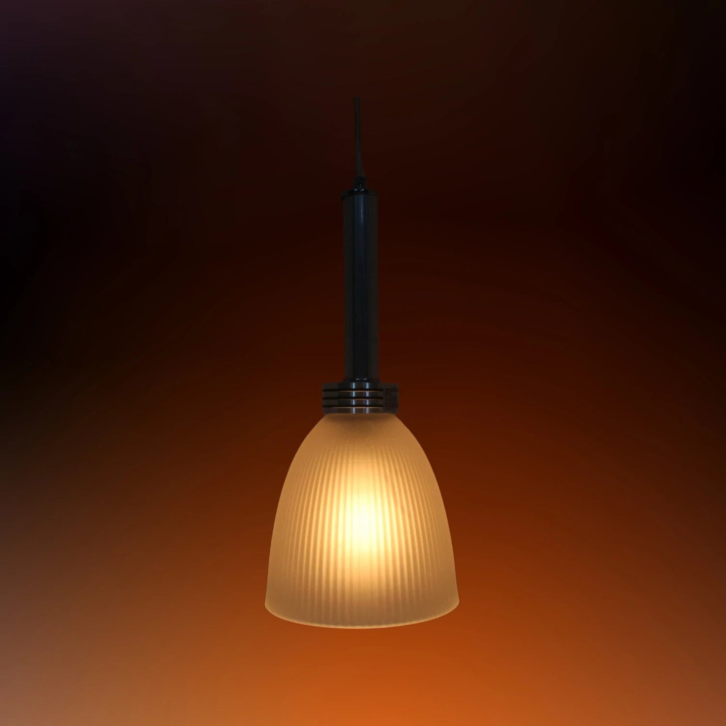Candil colgante tulipán con difusor de cristal estriado esmerilado, luz cálida, ideal para decoración interior