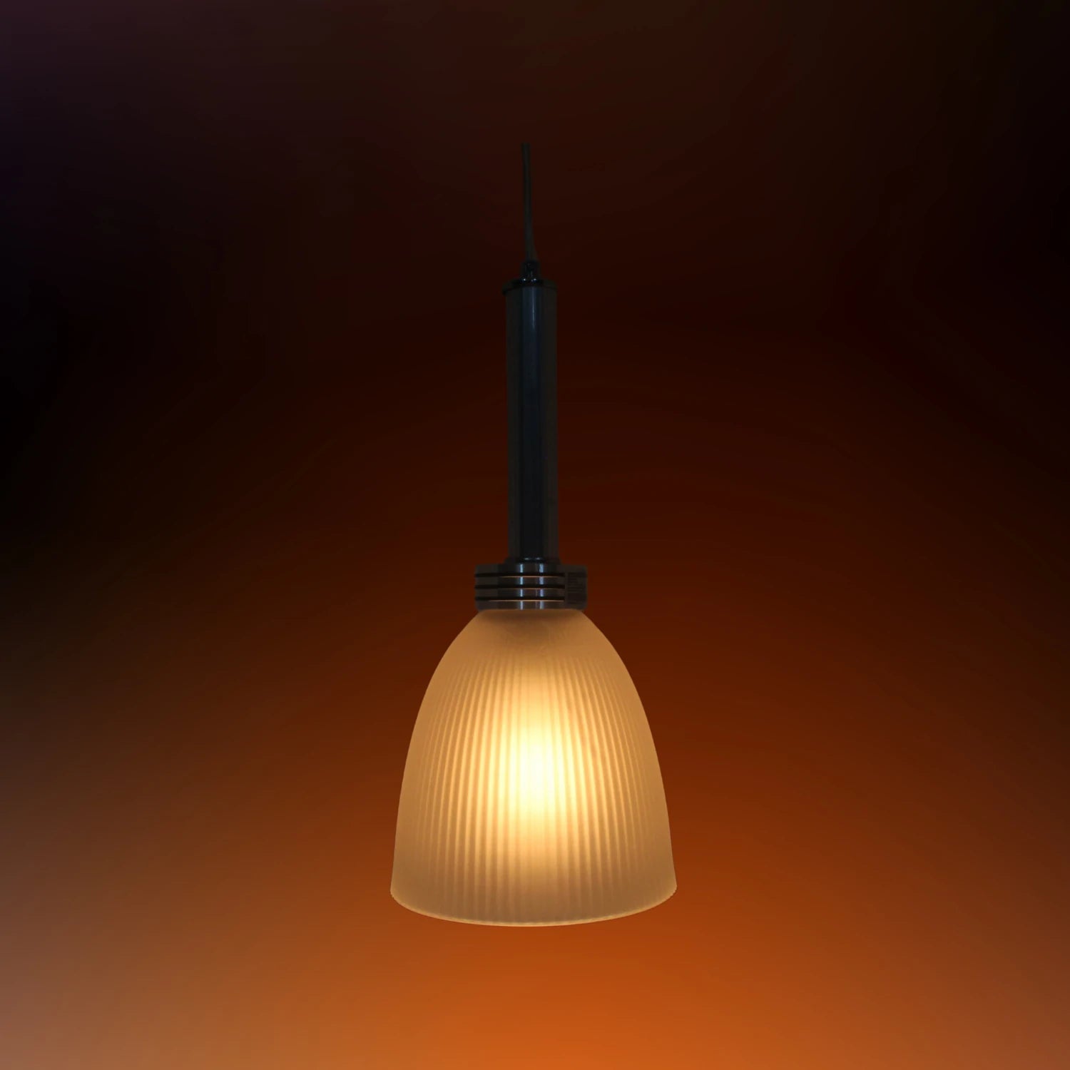 Candil colgante tulipán con difusor de cristal estriado esmerilado, luz cálida, ideal para decoración interior