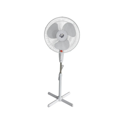 Ventilador de pedestal blanco con 3 aspas, base de cruz y altura ajustable para ventilación de espacios interiores