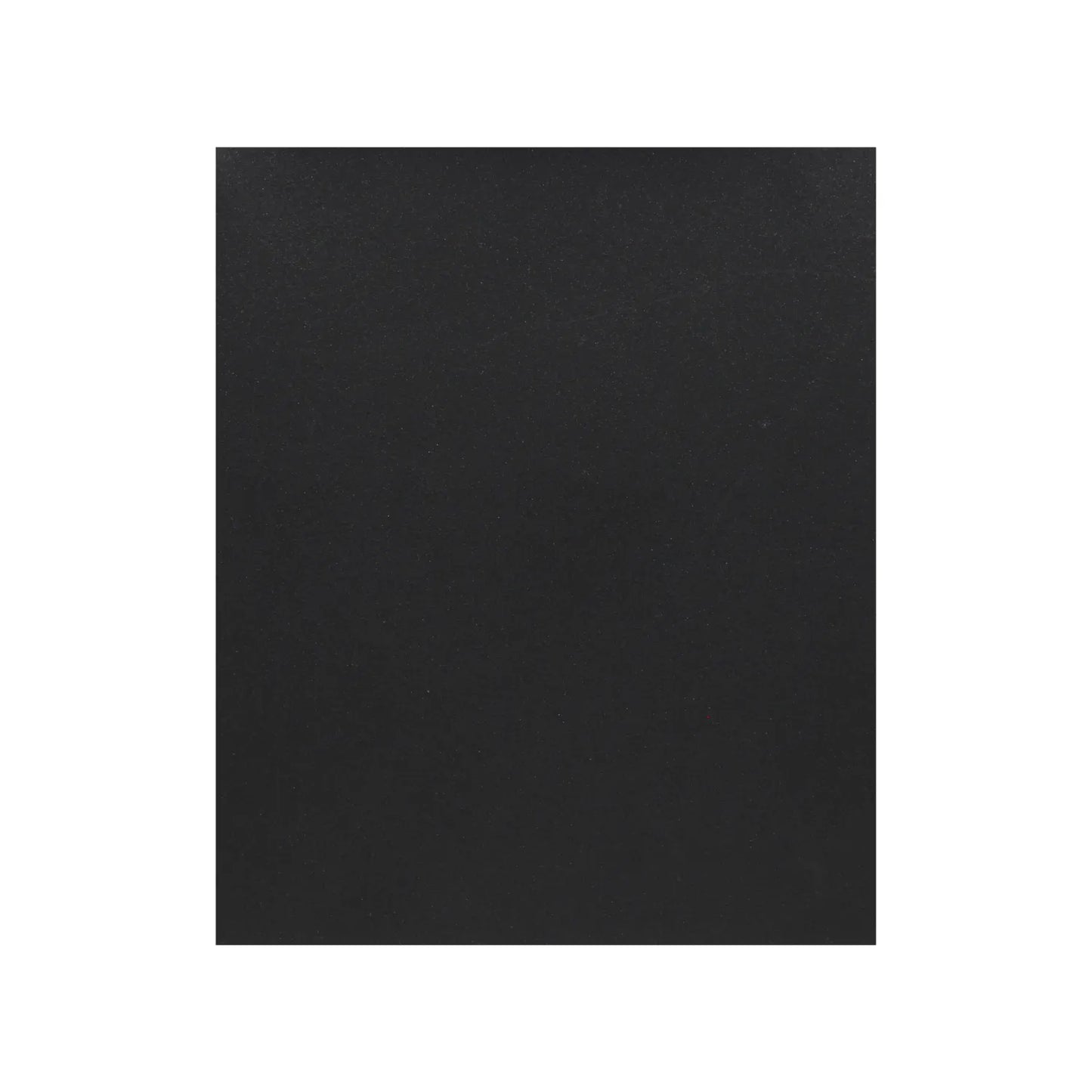 Hoja de lija de agua color negro de grano fino para pulido y acabado en superficies de metal o madera.