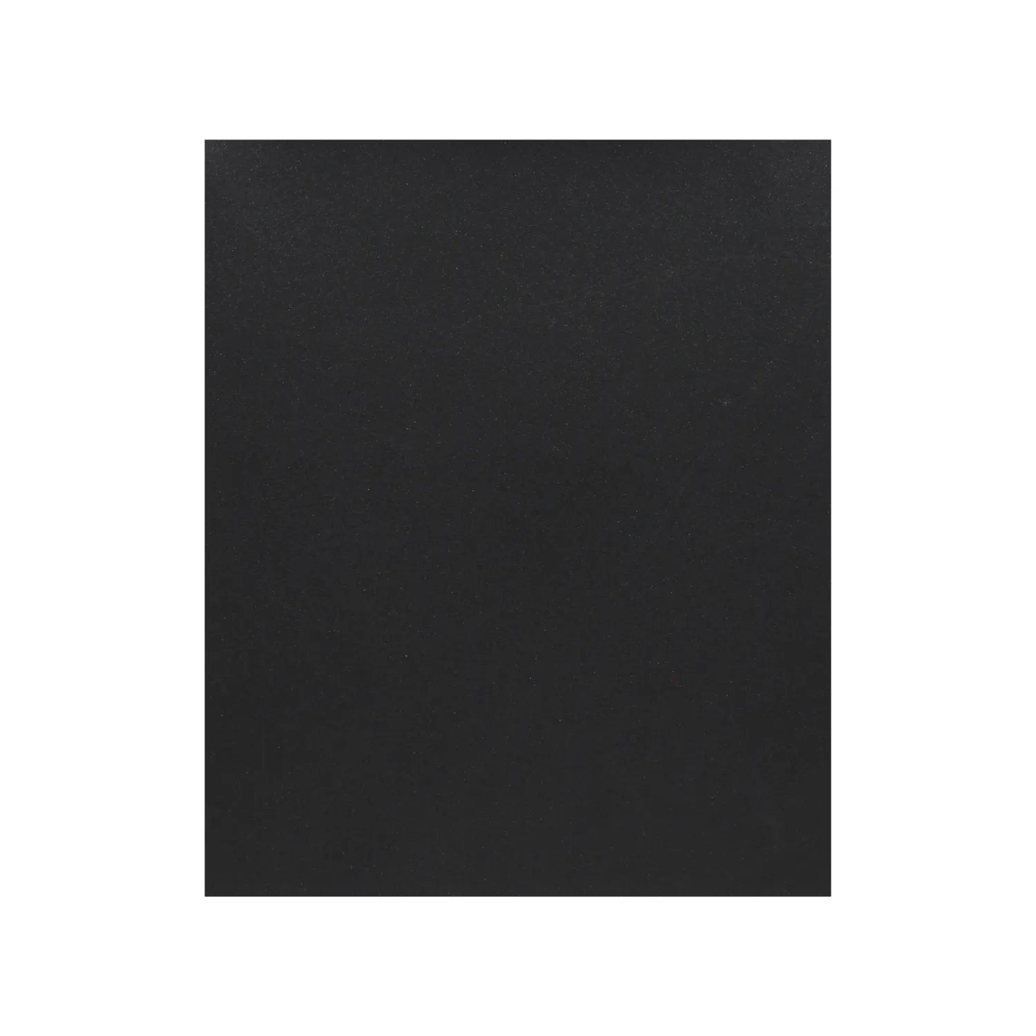 Hoja de lija de agua color negro de grano fino para pulido y acabado en superficies de metal o madera.