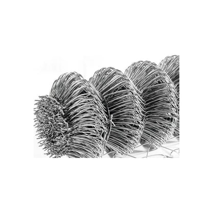 Rollos de malla ciclónica galvanizada calibre 13, ideal para cercas de seguridad y delimitación de terrenos