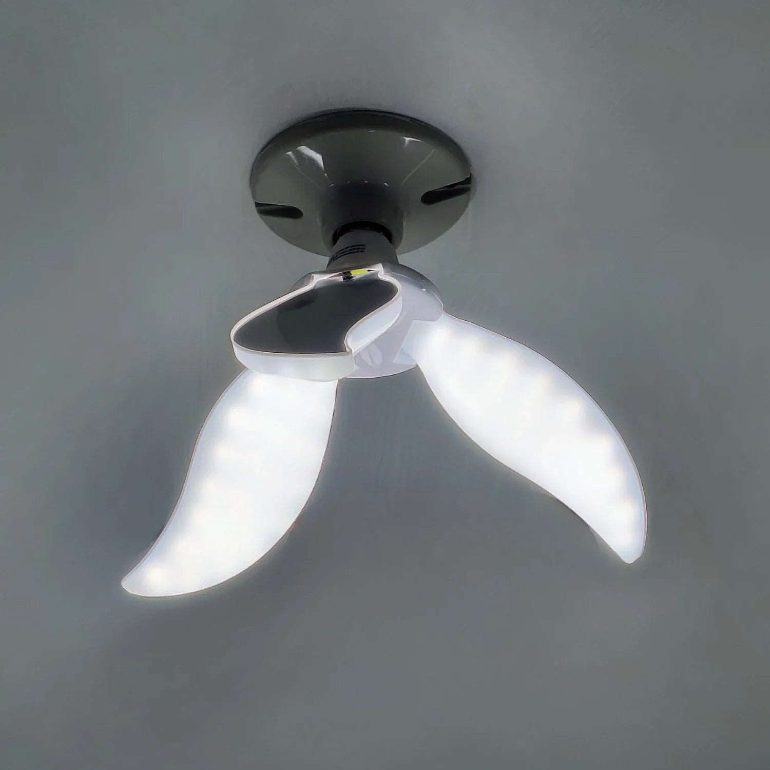 Lámpara 45 W 3 aspas TresB LED-C45U