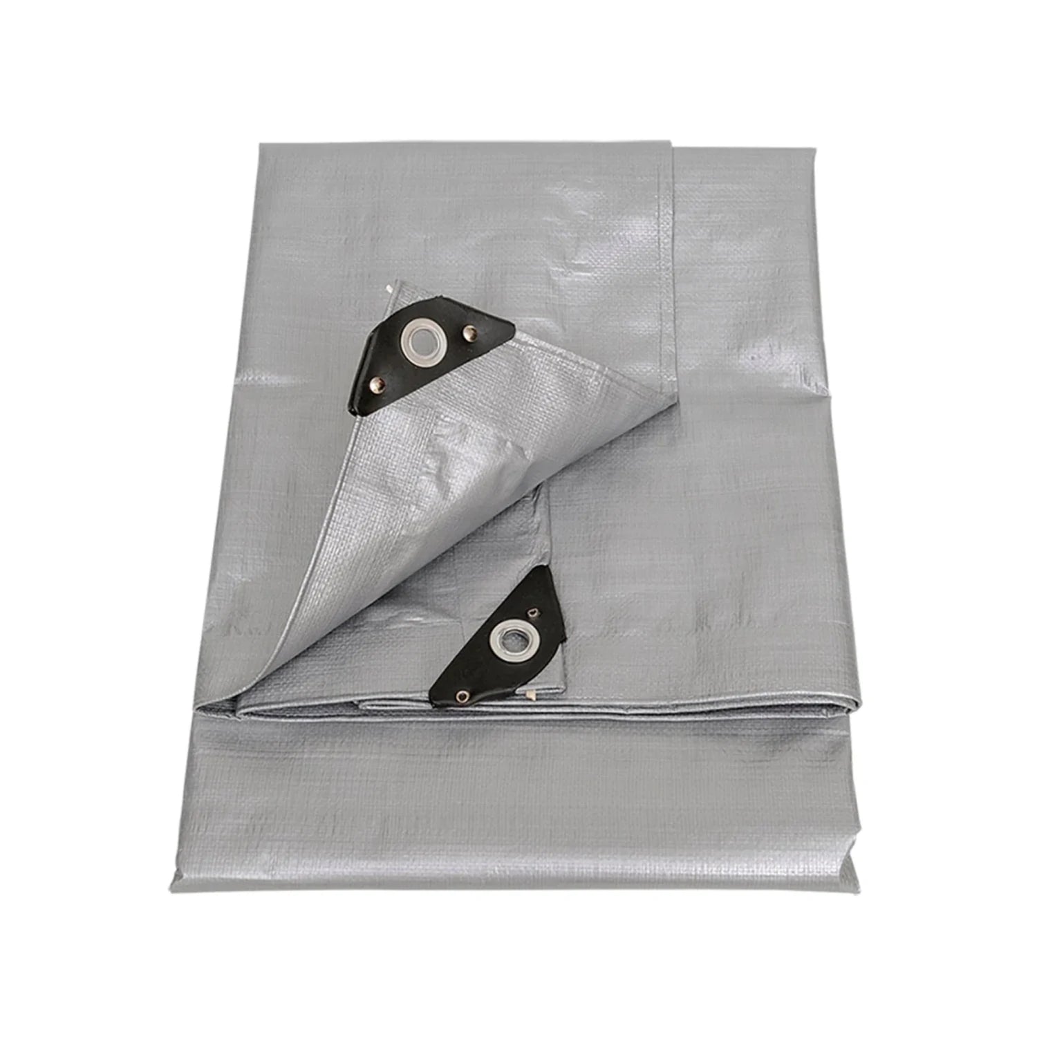 Lona gris plegada de uso rudo con ojillos metálicos y esquinas reforzadas, ideal para protección exterior.