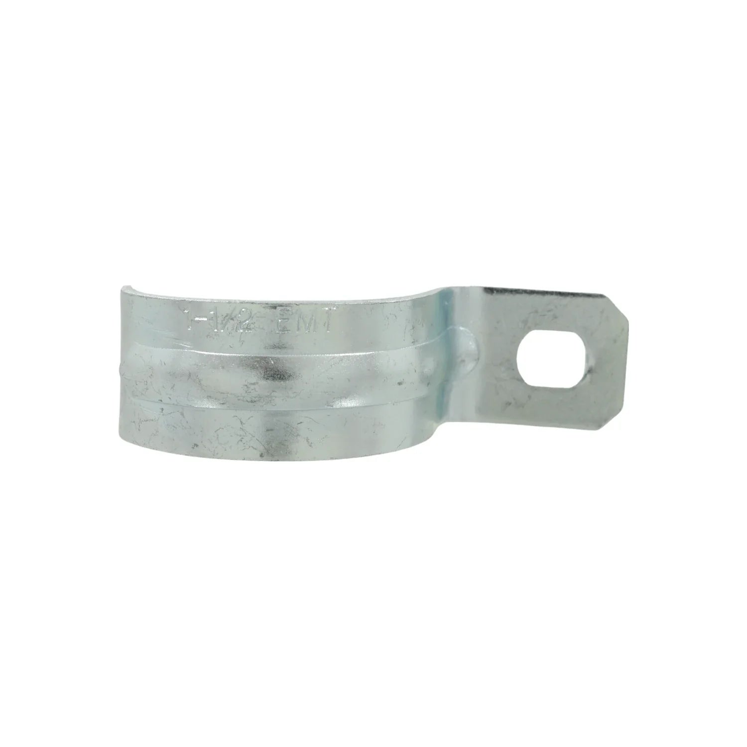 Abrazadera de uña galvanizada 1 1/2" EMT para sujeción de tubería eléctrica.