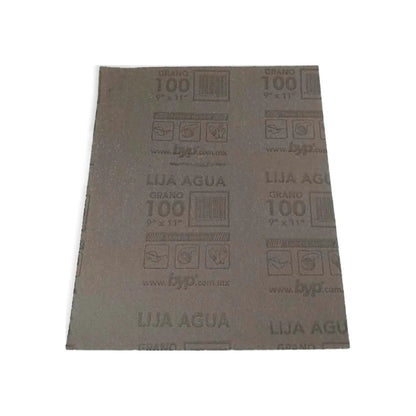 Lija de agua BYP grano 100, pliego gris 9x11 pulgadas, para lijar y pulir superficies.