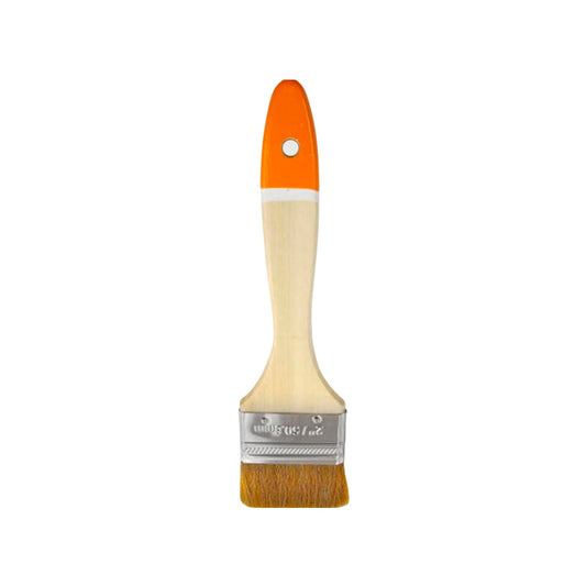 Brocha de 2" (50mm) con mango de madera, parte superior naranja, y cerdas color camel para pintura general.