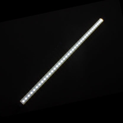 Tubo LED 60cm T8 9W de luz blanca brillante, ideal para iluminación interior eficiente y de bajo consumo.
