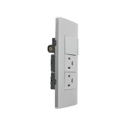 Placa eléctrica Super átomo con 1 apagador y 2 contactos, acabado gris plata metálico, vista lateral.