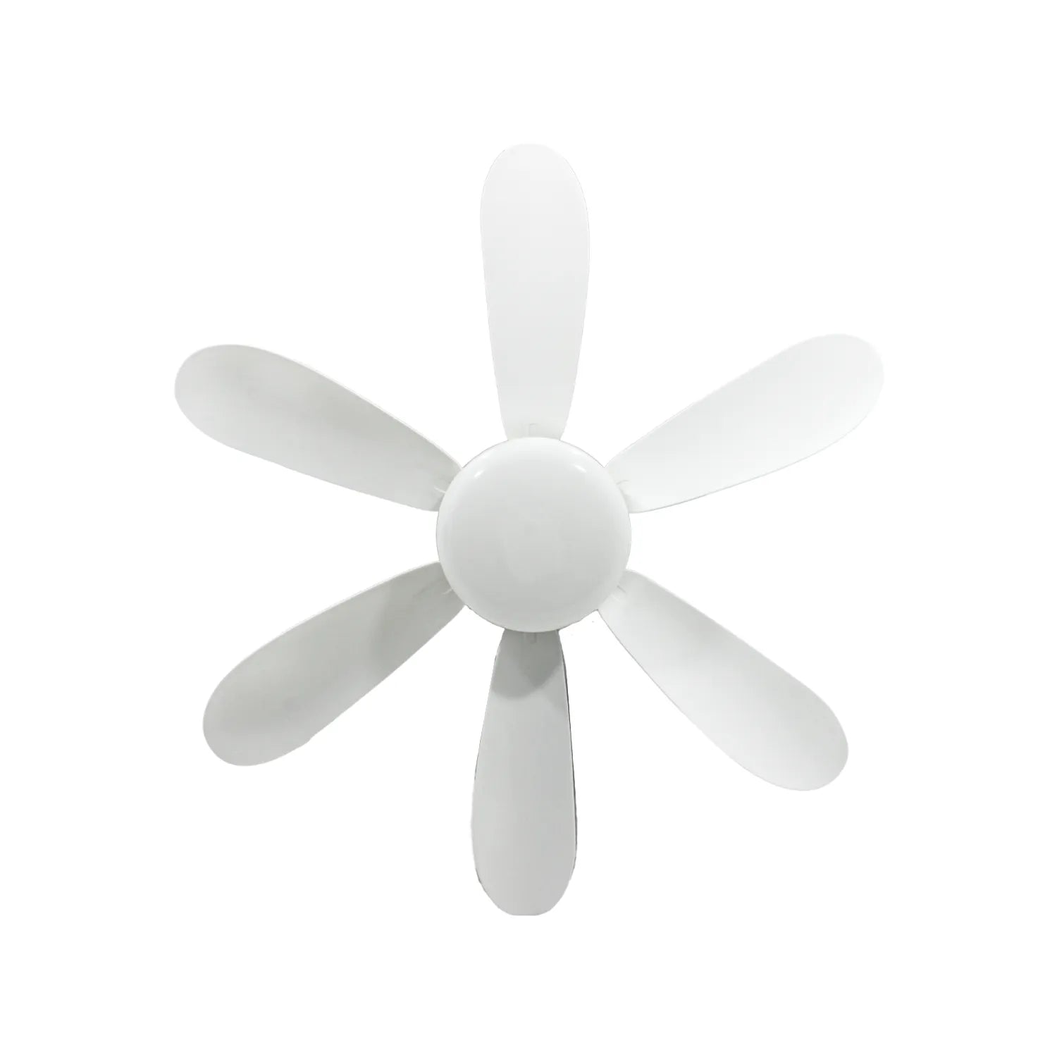 Ventilador de techo blanco de 6 aspas redondeadas con diseño moderno y minimalista para interiores