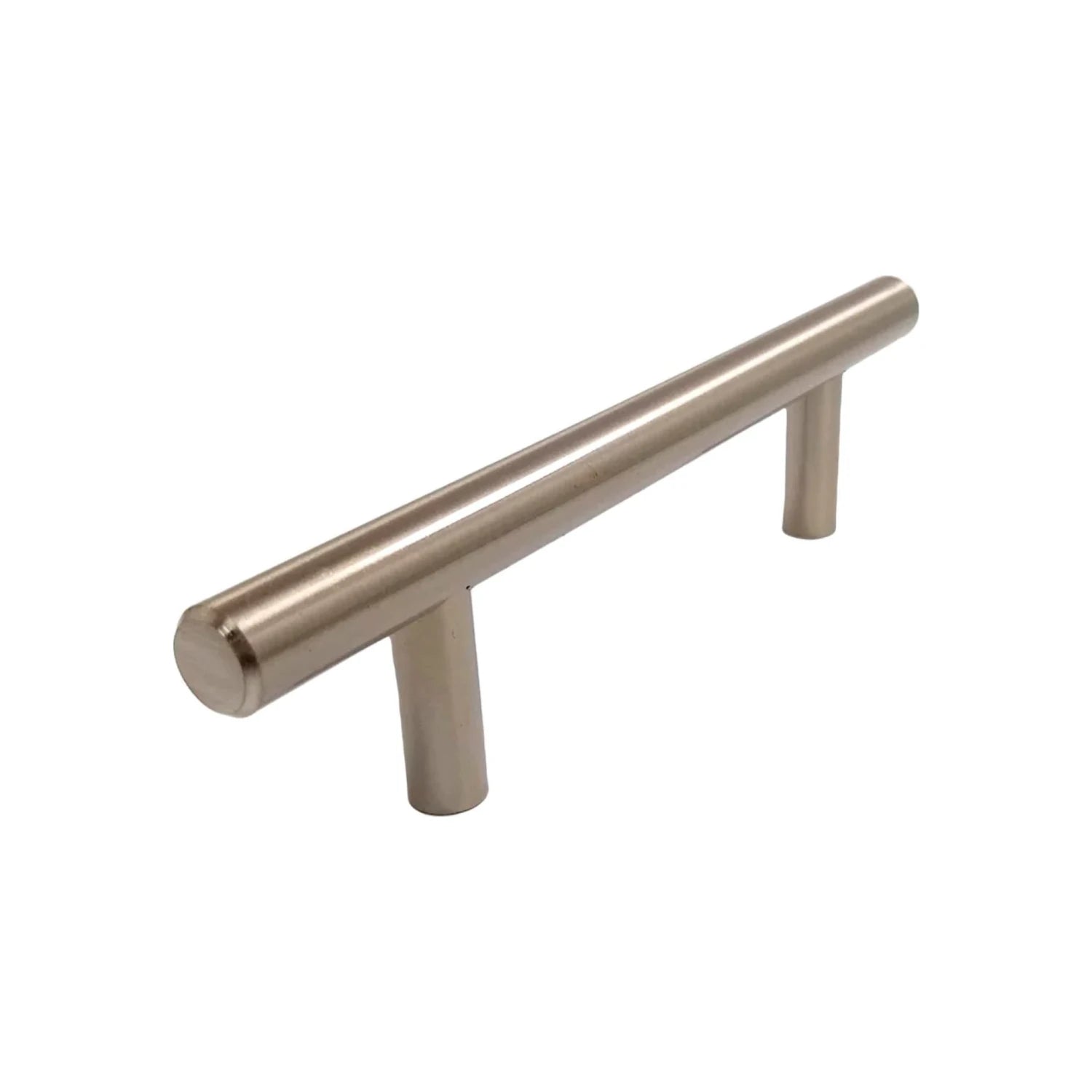 Jaladera tipo barra 128 mm de acero níquel satinado para puertas y cajones de gabinetes de cocina.