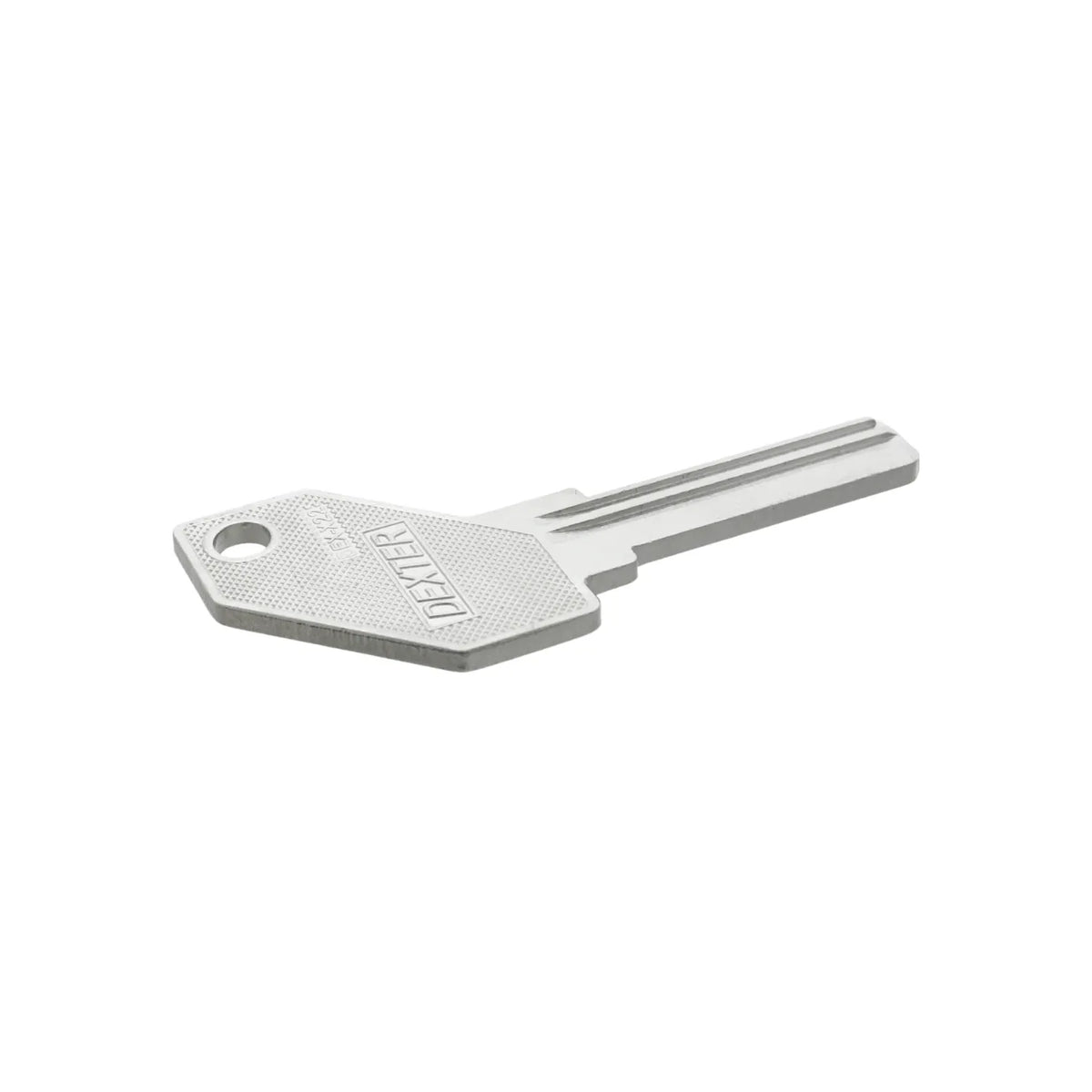 Llave metálica marca Dexter plateada con cabeza texturizada para cerraduras de puertas residenciales.