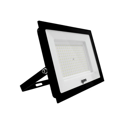 Reflector LED iGoto negro para iluminación exterior con panel de diodos blancos y soporte metálico ajustable.