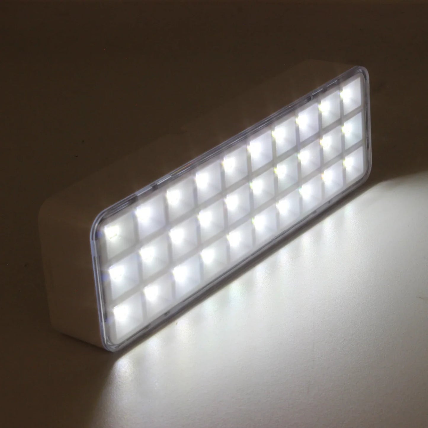 Lámpara recargable 30 leds Sanelec 2163