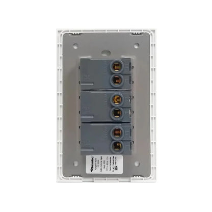 Apagador triple Sanelec blanco con placa, montaje de 3 interruptores para instalación eléctrica residencial de 127V